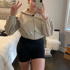 Zara cropped zip up hoodie medium